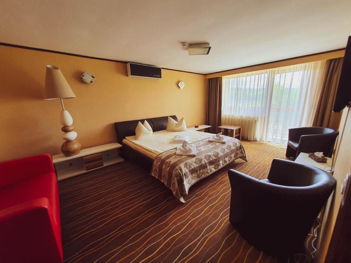 Hotel Belvedere Szováta Kültér fotó