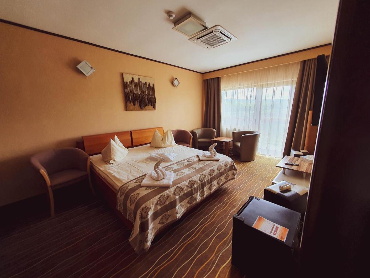 Hotel Belvedere Szováta Kültér fotó