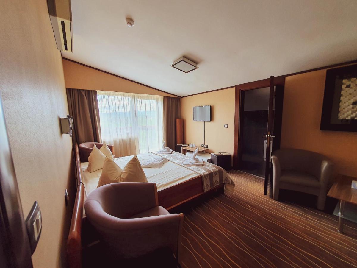 Hotel Belvedere Szováta Kültér fotó