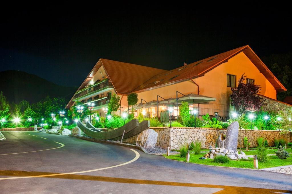 Hotel Belvedere Szováta Kültér fotó